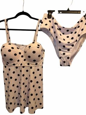 Polka Dot Two-Piece Swim Suit White / Black retro sz 3X pinup style underwire